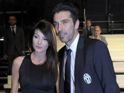 Ilaria D'Amico e Gigi Buffon fanno coppia fissa da almeno un paio d'anni. 