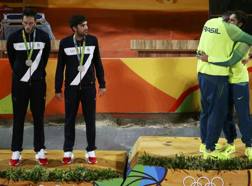 Paolo Nicolai, 28 anni, e Daniele Lupo, 25, sul podio con la coppia brasiliana Alison-Bruno medaglia d'oro. Reuters