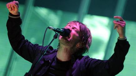 Thom Yorke , cantante e chitarra dei Radiohead. Ansa