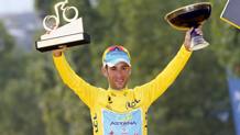 Vincenzo Nibali, il sesto a fare la tripletta Giro, Tour e Vuelta: tra gli italiani c'era riuscito solo Felice Gimondi. Bettini 
