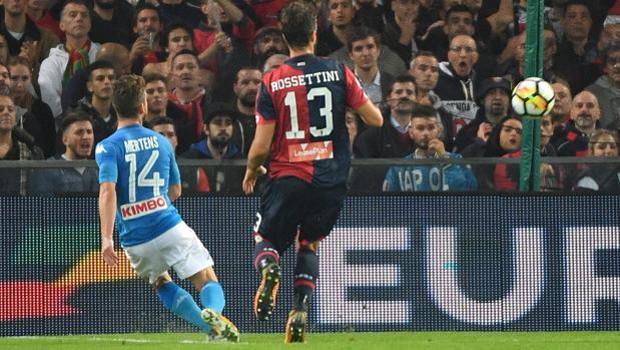 Mertens segna il gol del raddoppio. Ansa Mertens segna il gol del raddoppio. Ansa