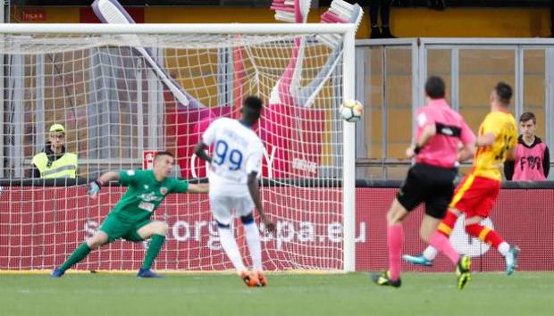 Il raddoppio di Barrow al 4' della ripresa. Ansa Il raddoppio di Barrow al 4' della ripresa. Ansa