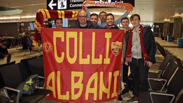 Tifosi a Fiumicino. Tifosi a Fiumicino.