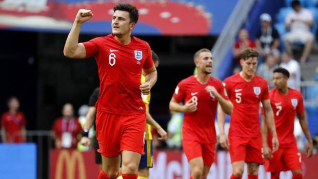 Harry Maguire esulta dopo il gol dell'1-0. Epa Harry Maguire esulta dopo il gol dell'1-0. Epa