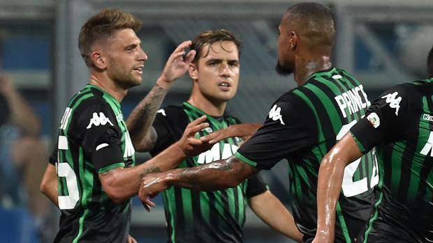 L'esultanza dei calciatori del Sassuolo dopo il gol di Berardi. Getty Images