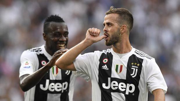L'esultanza di Miralem Pjanic. Getty Images L'esultanza di Miralem Pjanic. Getty Images