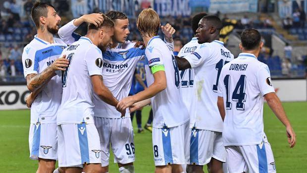 La Lazio esulta dopo il secondo gol. Getty La Lazio esulta dopo il secondo gol. Getty
