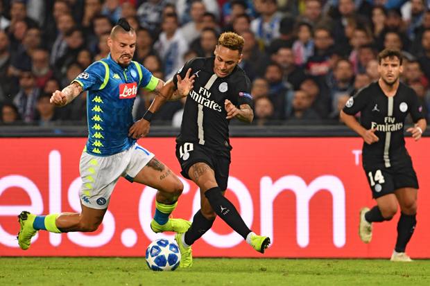Un momento della sfida tra Napoli e Psg. Afp Un momento della sfida tra Napoli e Psg. Afp