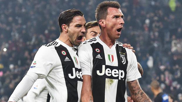Mario Mandzukic festeggia il gol della vittoria. Ansa Mario Mandzukic festeggia il gol della vittoria. Ansa
