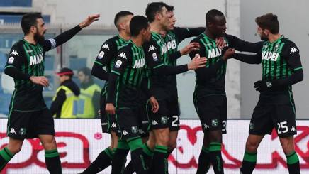 L’esultanza dei giocatori del Sassuolo dopo il gol del 2-0 ANSA L’esultanza dei giocatori del Sassuolo dopo il gol del 2-0 ANSA