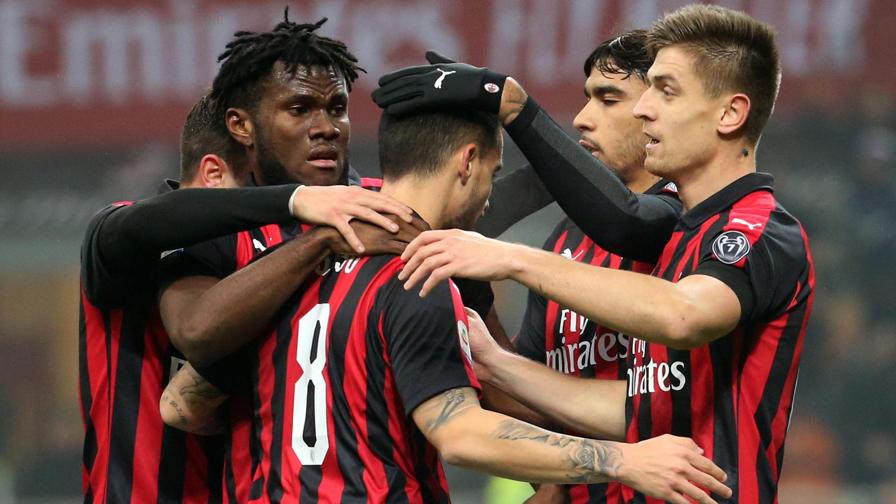 Milan Cagliari 3 0 Autorete Di Ceppitelli Gol Di Paquetà E