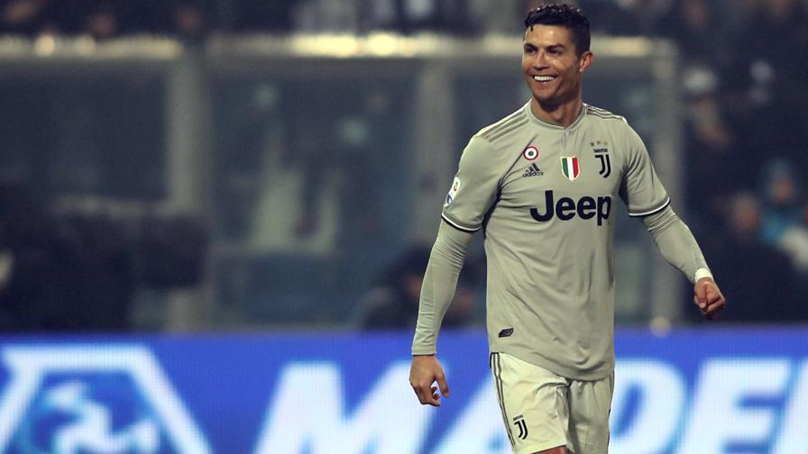 Cristiano Ronaldo - Completo maglia + pantaloncini JUVE