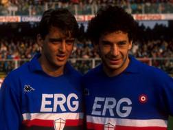 Roberto mancini e Gianluca Vialli con la maglia della Samp. 
