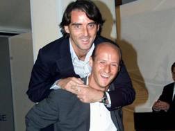 Attilio Lombardo e Roberto Mancini in un'immagine del 2000. GMT