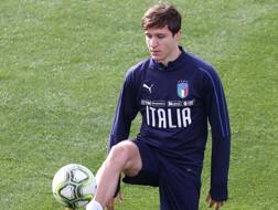 Federico Chiesa, 21 anni, nell’allenamento di ieri con l’Italia. LaPresse