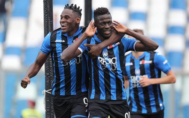 L'Atalanta festeggia la vittoria. ANSA L'Atalanta festeggia la vittoria. ANSA