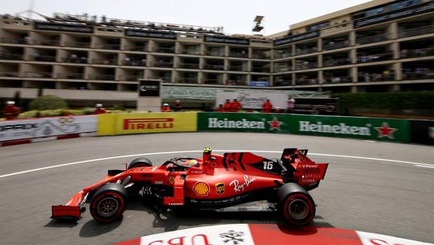 La Ferrari di Leclerc in prova a Montecarlo 