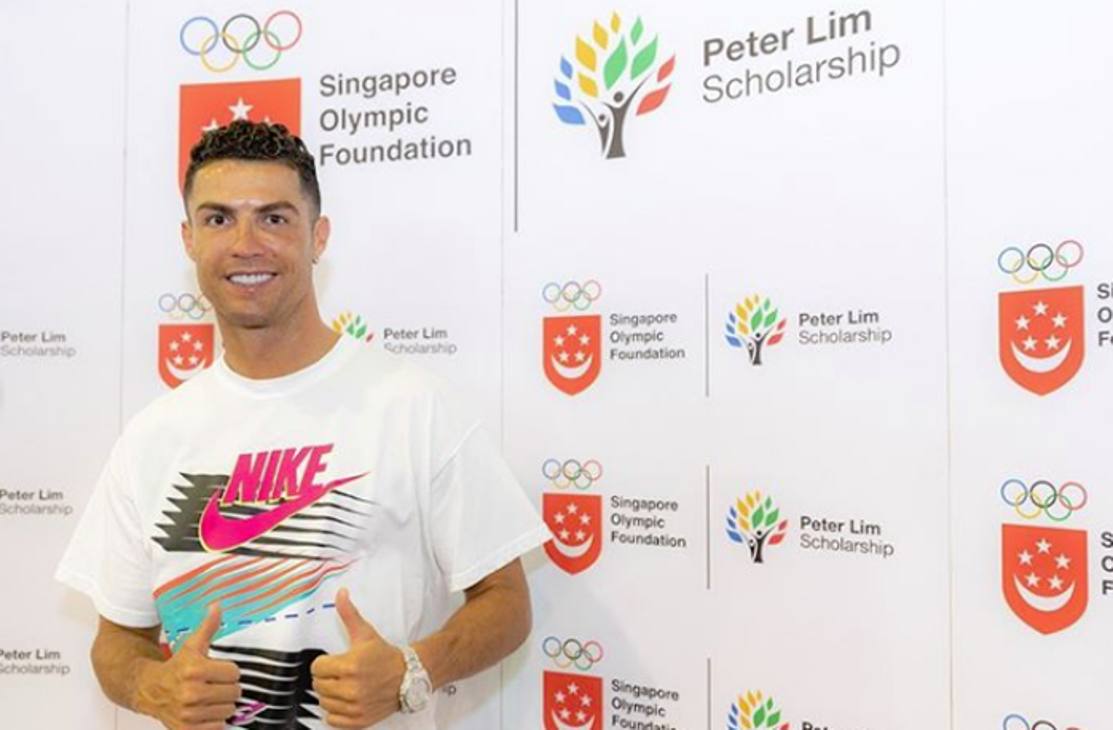  Cristiano Ronaldo, 34 anni, in visita alla Fondazione Olimpica di Singapore  