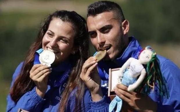 Risultati immagini per Simone D'Ambrosio,oro trap misto;