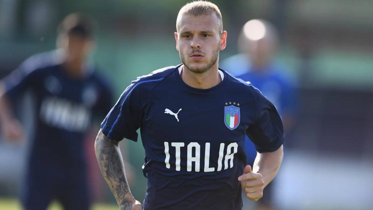 Bologna, per il vice Dijks spunta Dimarco. Idea Dominguez in mediana