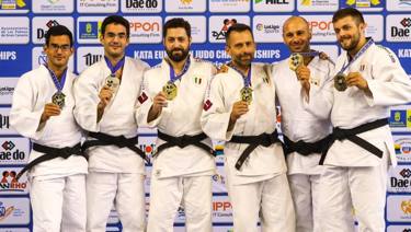 Proietti Varazi A Gran Canaria Il Terzo Oro Europeo Consecutivo Nel Kata La Gazzetta Dello Sport