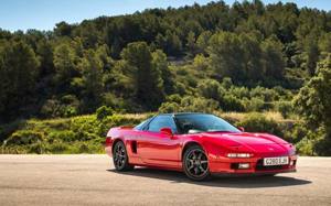 Honda Nsx Vs Nissan Gt R La Prova In Pista Al Mugello La Gazzetta Dello Sport