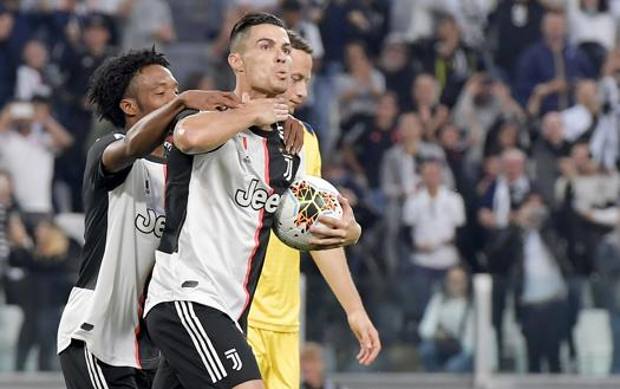 Ronaldo festeggia dopo il rigore decisivo. Getty Ronaldo festeggia dopo il rigore decisivo. Getty