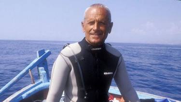 Enzo Maiorca Dai Record All Amore Per Il Mare La Gazzetta Dello Sport Enzo Maiorca Dai Record All Amore Per Il Mare La Gazzetta Dello Sport