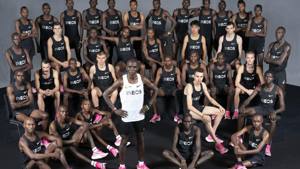 Kipchoge e 41 lepri per correre la maratona sotto le due ore Kipchoge e 41 lepri per correre la maratona sotto le due ore