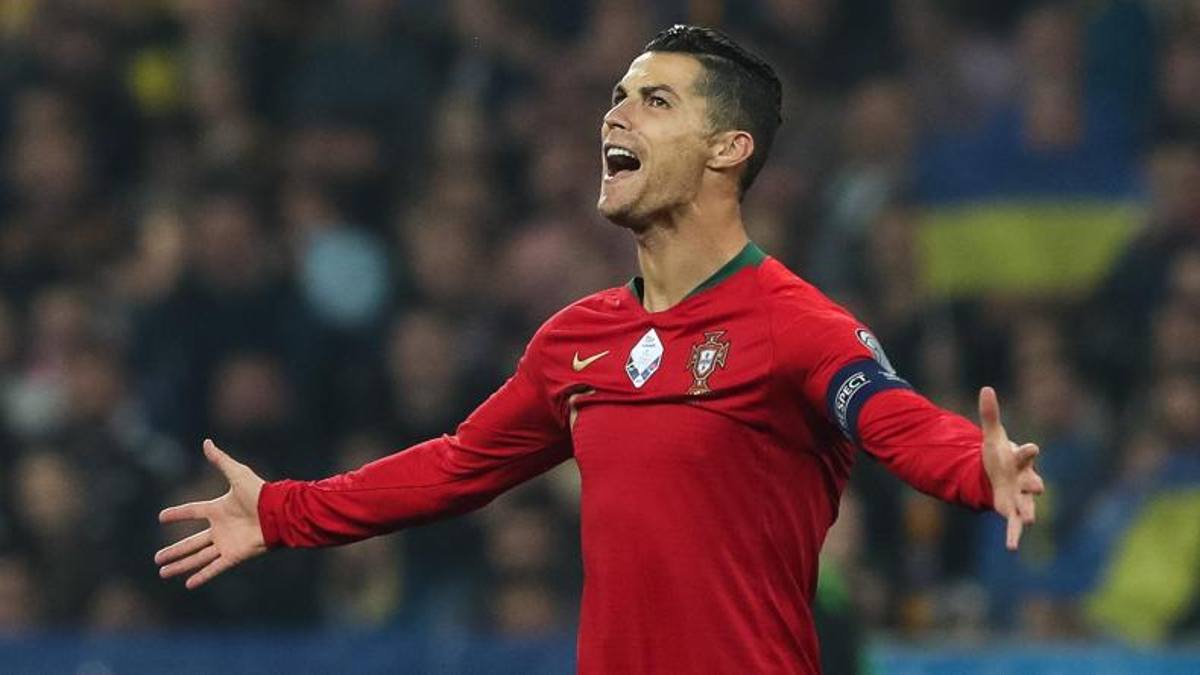 Cristiano Ronaldo segna su rigore in Ucraina-Portogallo: è il suo gol