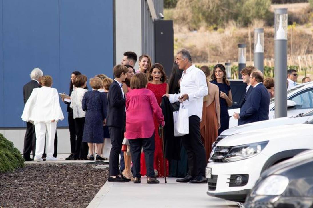  Ecco le prime immagini dal matrimonio tra Rafa Nadal e la storica fidanzata Maria Francisca Perello. L'evento si svolge oggi a Maiorca nella Fortaleza, un castello del XVII secolo e sono circa 350 gli invitati. EPA  