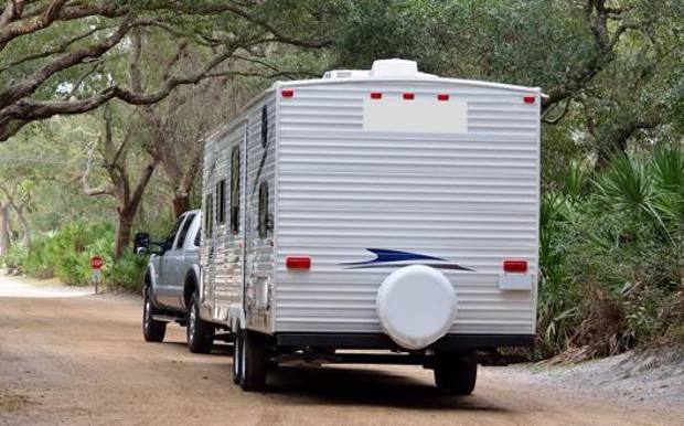 Il traino: come rimorchiare un’auto Rimorchio auto, la guida completa: patente, portate e limiti di