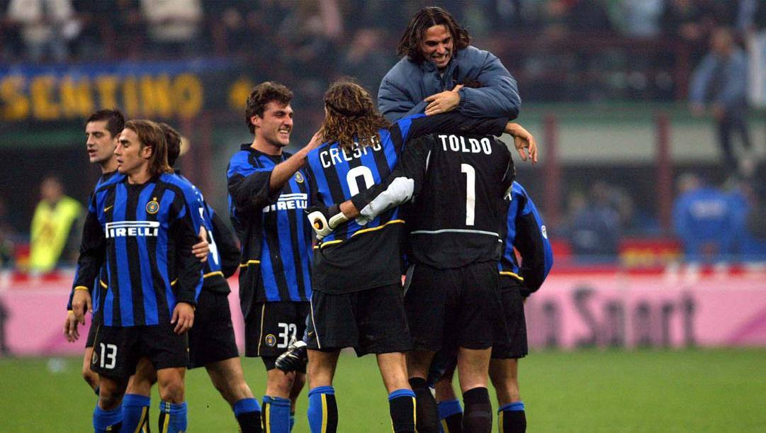 19 ottobre 2002: l'Inter festeggia il pareggio a tempo scaduto contro la Juventus. 