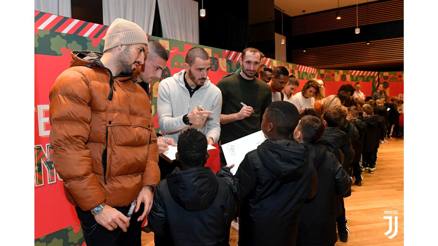 Juve Festa Di Natale Coi Ragazzi Delle Giovanili La Gazzetta Dello Sport