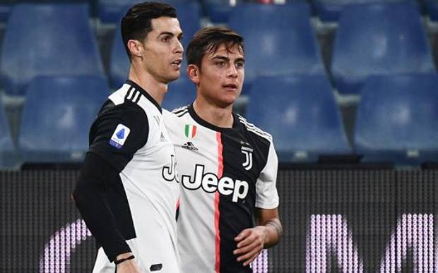 Crostiano Ronaldo con Dybala. Afp Crostiano Ronaldo con Dybala. Afp