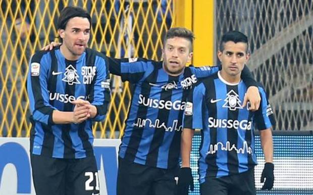 Da sinistra Cigarini, Gomez e Moralez Da sinistra Cigarini, Gomez e Moralez