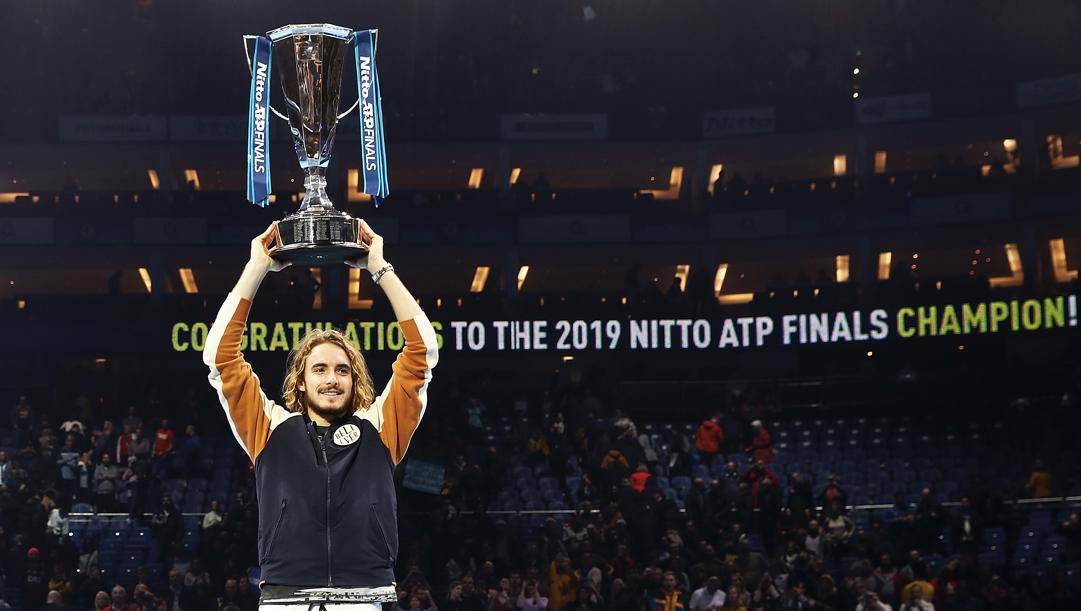 Stefanos Tsitsipas, 21 anni, festeggia la vittoria delle Atp Finals di Londra. Getty Images 