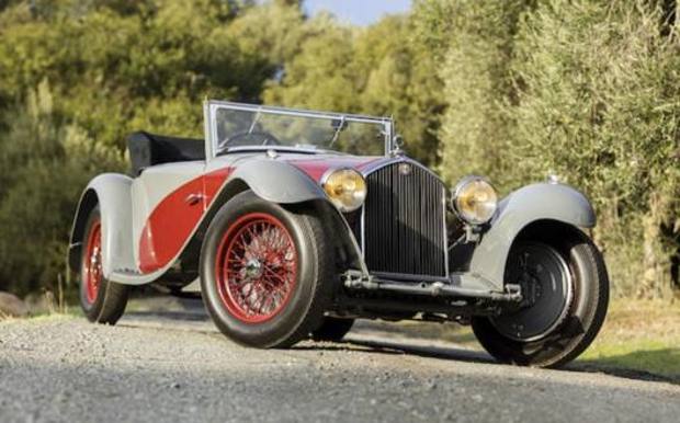 L Alfa Romeo 8c Cabrio Del 1932 Brilla All Asta Di