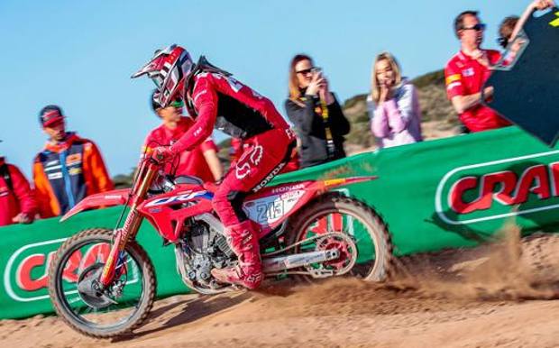Tim Gajser in azione sulla sua Honda
