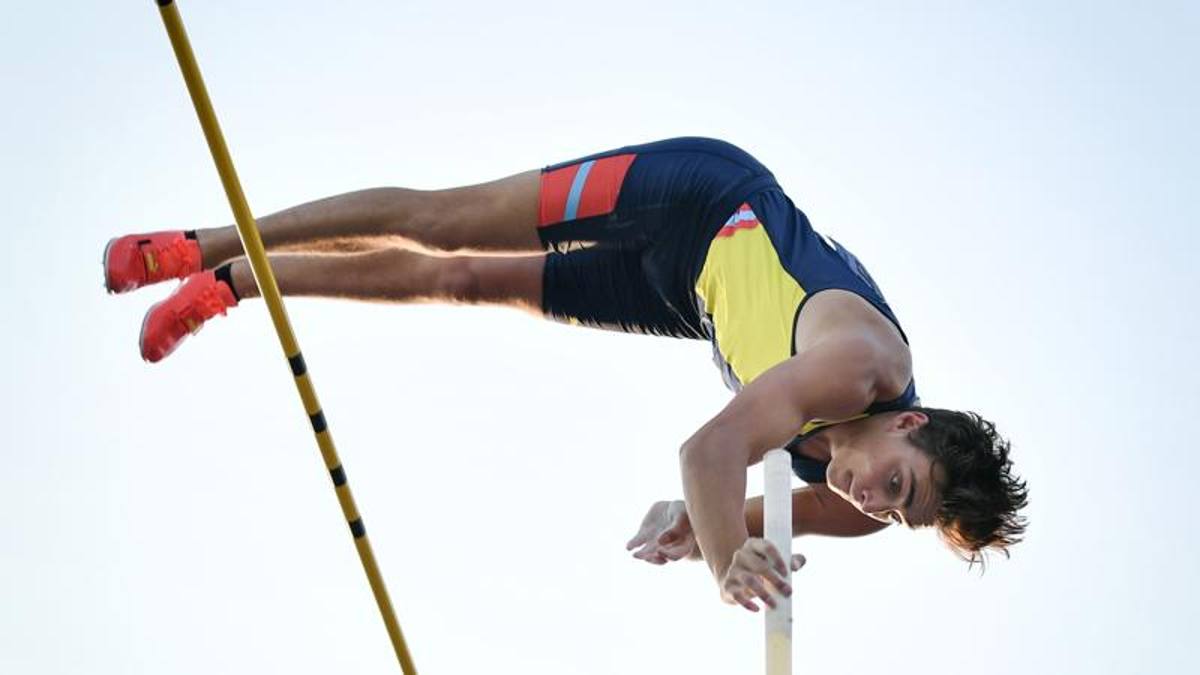 Salto con l'asta, record mondiale di Duplantis 6.17 La Gazzetta