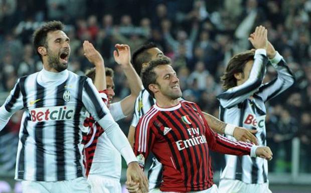 La festa dei giocatori della Juve dopo aver eliminato il Milan in Coppa Italia nel 2012 