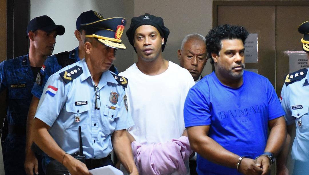 Ronaldinho e suo fratello arrestati. Afp 