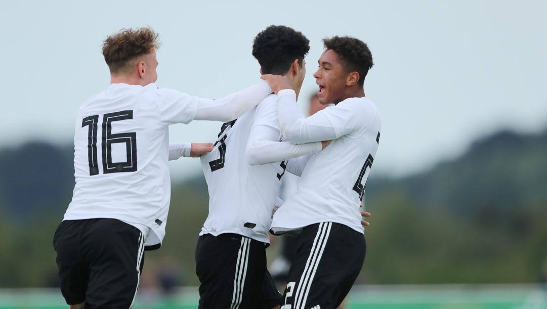 Armindo Sieb ( a destra) con l'Under 17 tedesca. Getty 