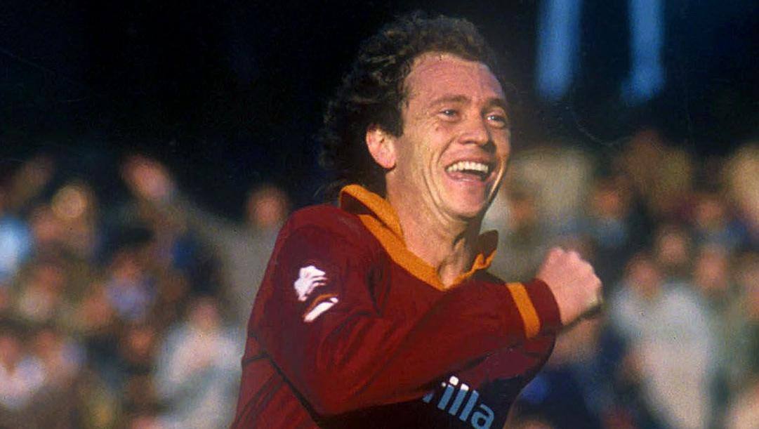 Paulo Roberto Falcao arrivò alla Roma nell'estate 1980. Bartoletti 