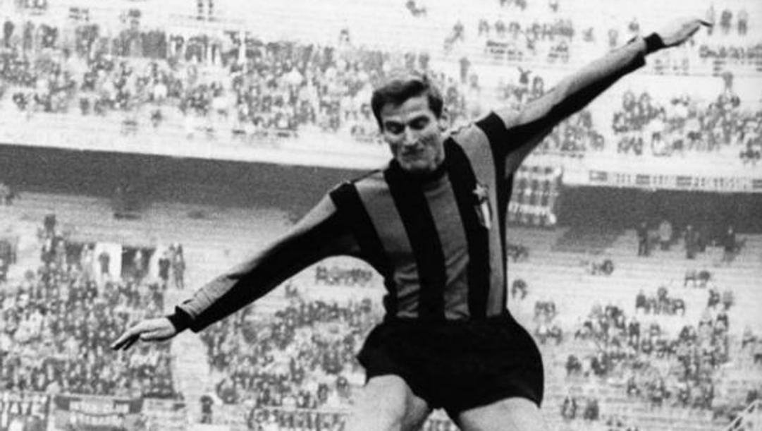 Giacinto Facchetti con la maglia 'stellata'