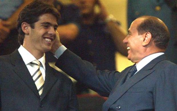 Berlusconi con Kakà ai tempi del Milan. Ansa 