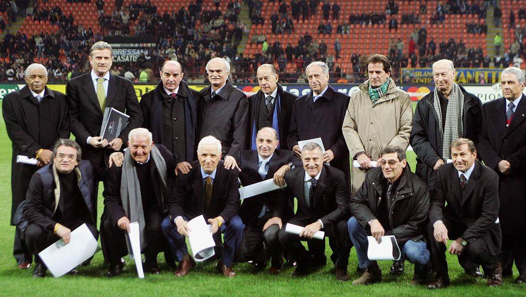 I protagonisti della Grande Inter si ritrovarono nel 2006 a San Siro nell'ambito delle celebrazioni del 50° anniversario della Coppa dei Campioni. Ansa 