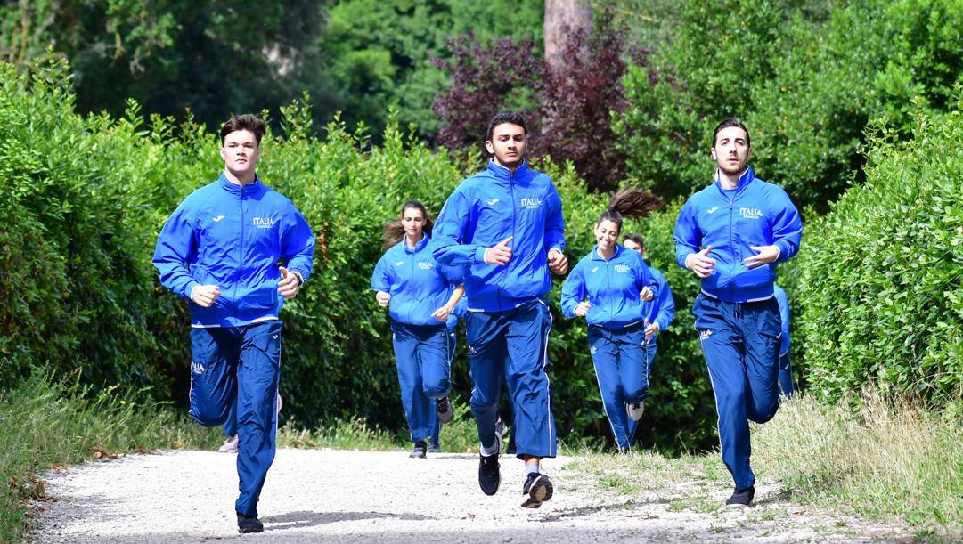 Gli azzurri durante un allenamento all'aperto a Villa Ada (Roma) DI TONDO 