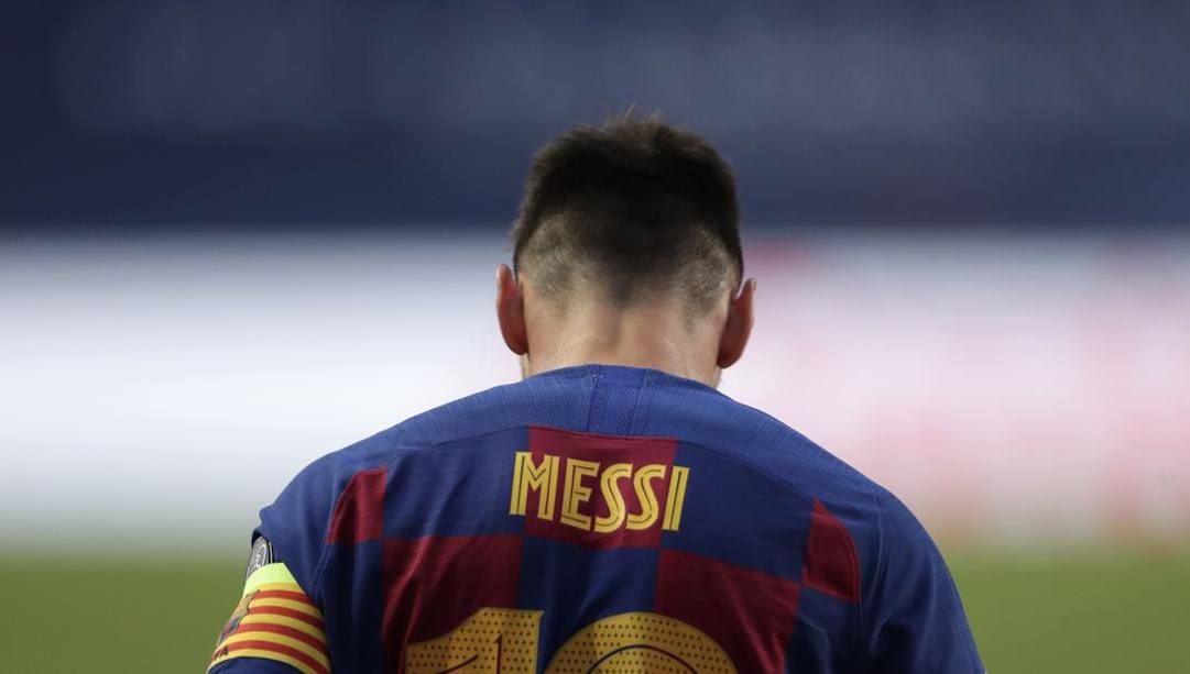 La delusione di Leo Messi dopo il 2-8 contro il Bayern. Ap 