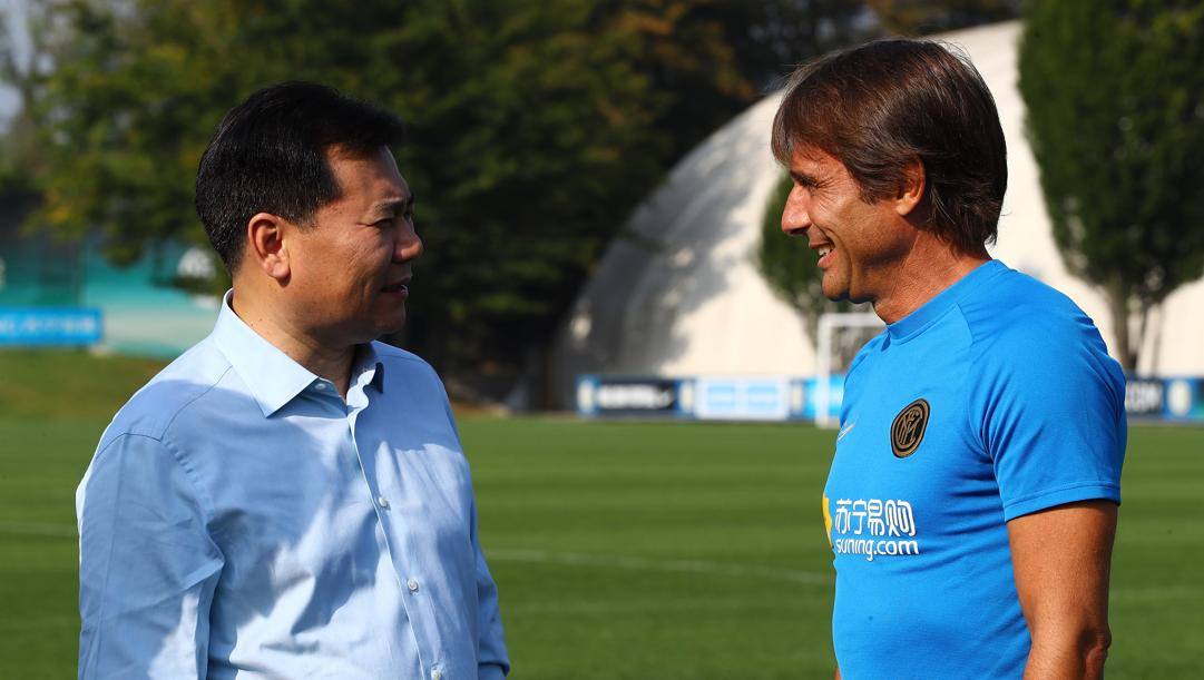 Il presidente nerazzurro Zhang con Antonio Conte. Getty 